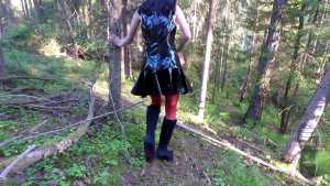 secretary-in-swamp_6.jpg
