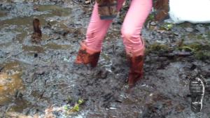 space-ranger-in-mud_18.jpg
