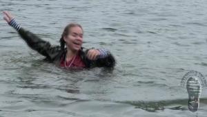 summer-wading-on-the-lake-in-g_19.jpg