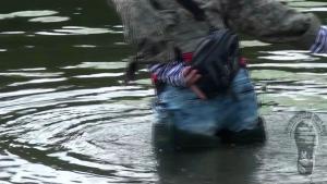 summer-wading-on-the-lake-in-g_6.jpg