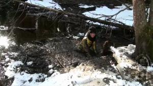 top-15-girls-in-water-and-mud_22.jpg