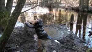 top-15-girls-in-water-and-mud_6.jpg