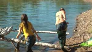 top-20-wet-girls-in-waders_5.jpg