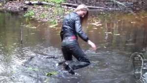 top-20-wet-girls-in-waders_7.jpg