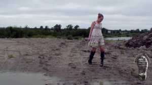 trashy-heels-and-nylons_4.jpg