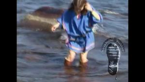 treacherous-surf-and-red-welli_24.jpg