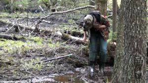 wet-and-messy-spring-walk-in-h_8.jpg