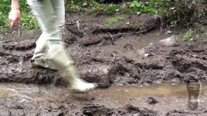wet-and-muddy-weekend-in-osten_4.jpg
