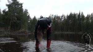 wet-autumn-walk-in-hunter-well_14.jpg