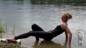 wet-leggings-muddy-wellies_24.jpg