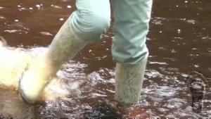 wet-walk-with-change-of-boots_11.jpg