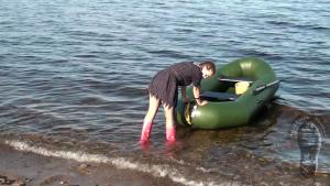 wetlook-fun-in-aigle-rubberboo_4.jpg